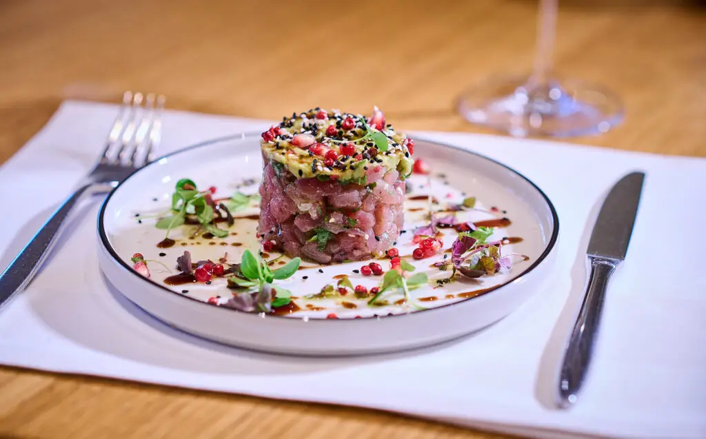 Tuval Eventspace - Türmchen vom Tunfisch