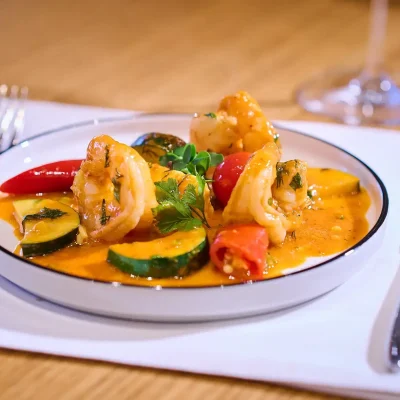 Festlich gedeckter Tisch in der Eventlocation Tuval Eventspace Essen